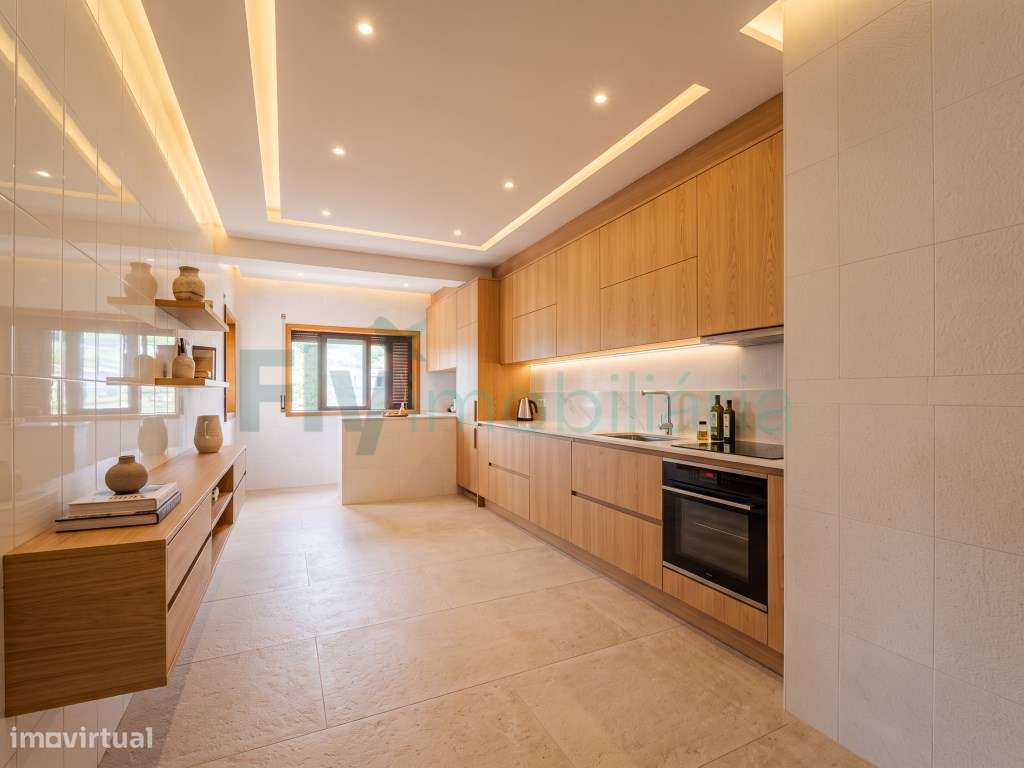 Excelente Apartamento T4 com Suite e Lugar de Garagem para 2 Carros-6