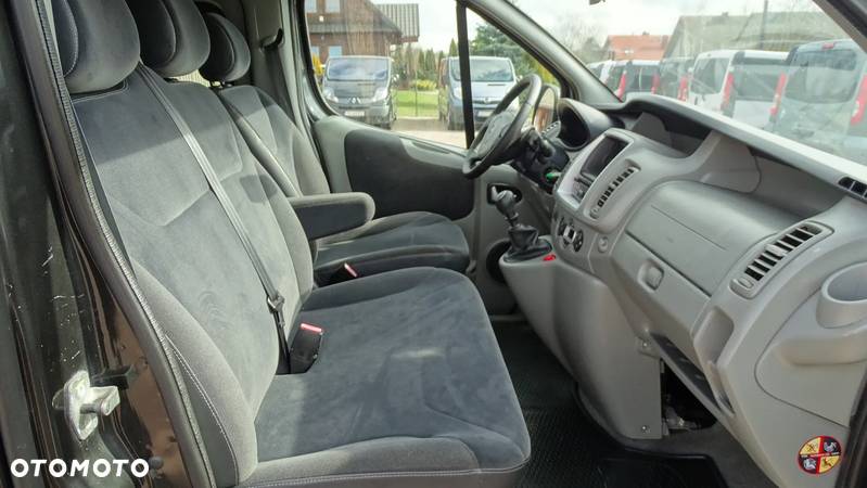 Renault Trafic 2.0 dCi 115 FAP Passenger Black Edition - 15