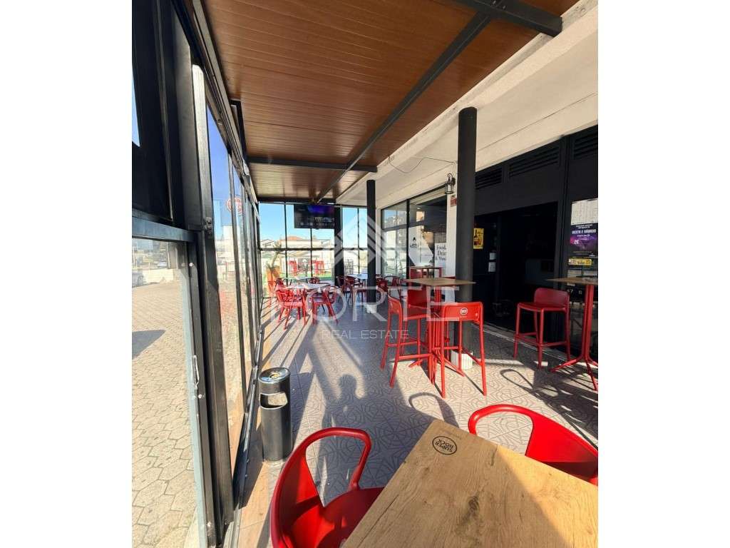 Trespasse - Café e Snack-Bar em Lourosa-5