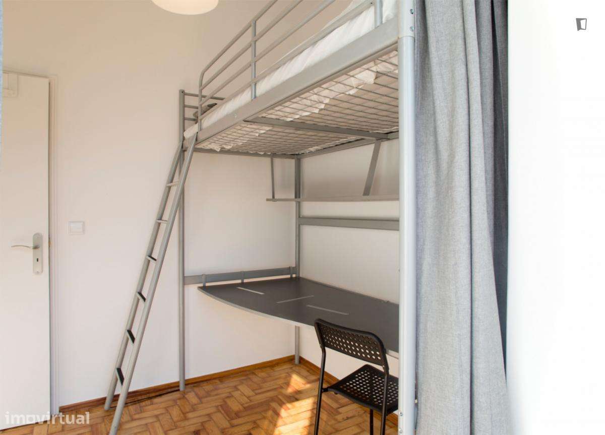 Quarto - localizado em Picoas Lisbon - Grande imagem: 4/7