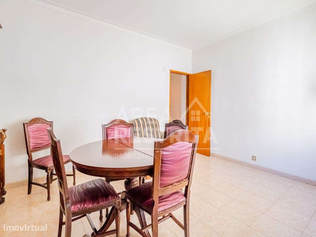 Excelente Apartamento T2 nas Paivas - Ótimo Potencial e Localização...-29