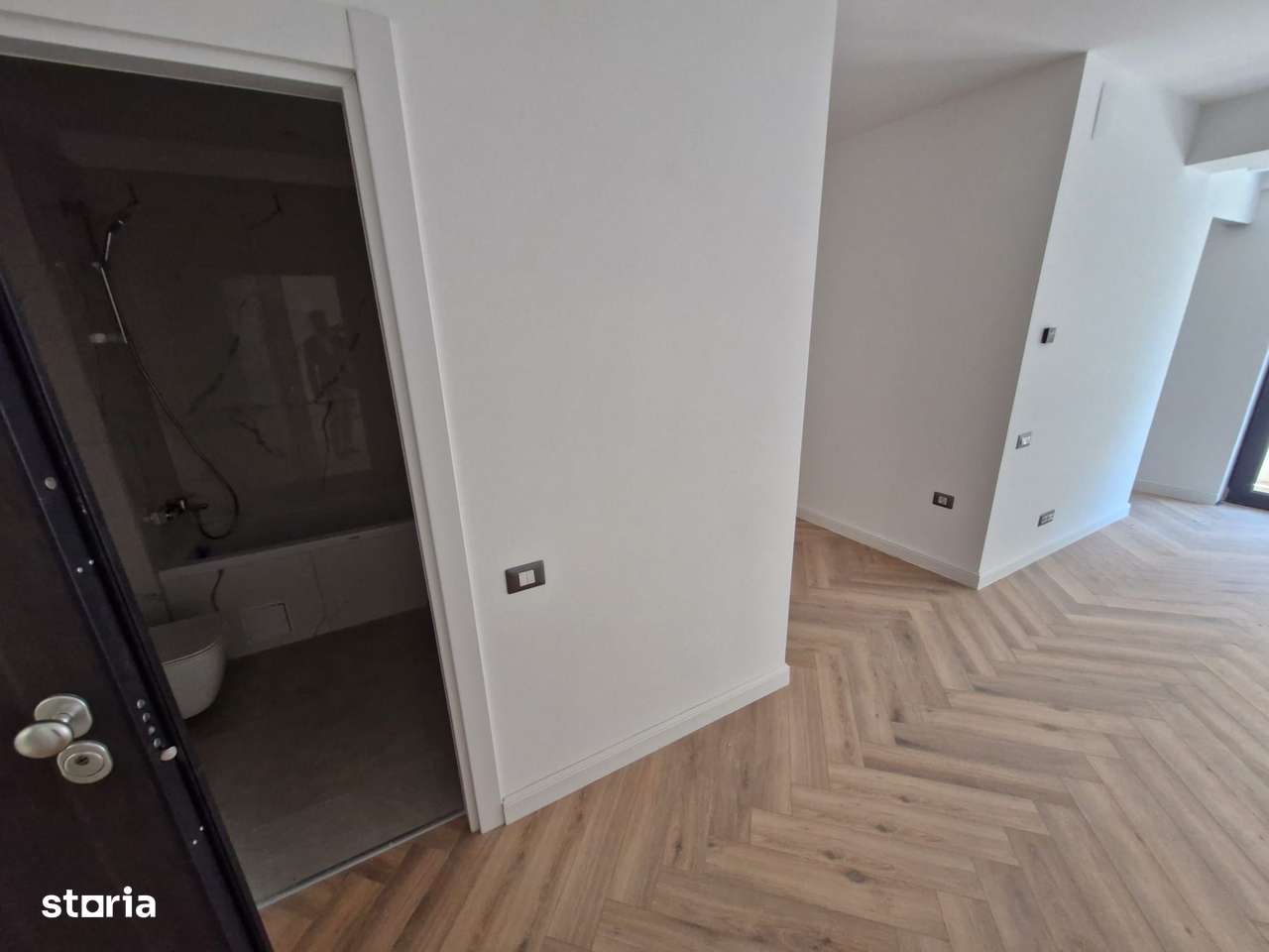 STUDIOU MODERN | MY PLACE NORTH | PIPERA PLAZA-4