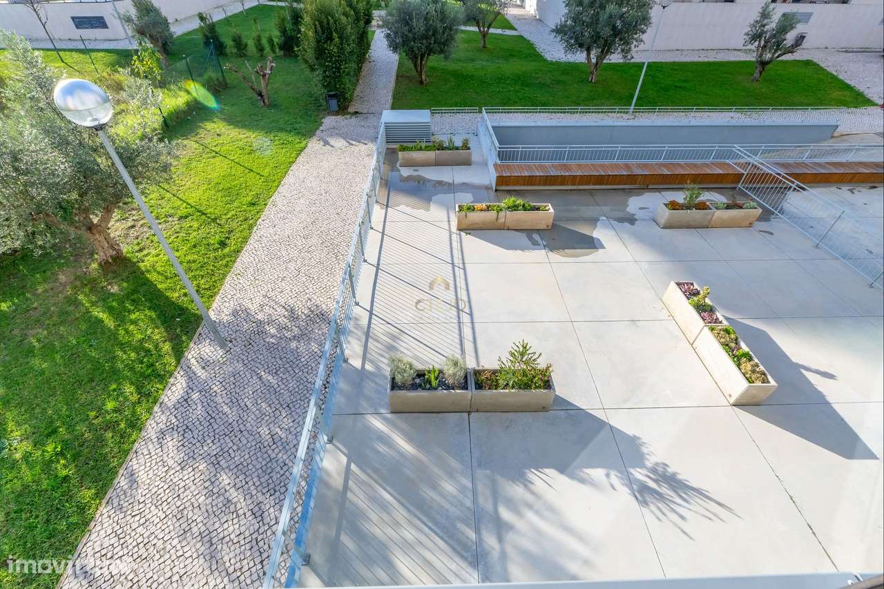 Fantástico T2 na Nova Urbanização Portela-31