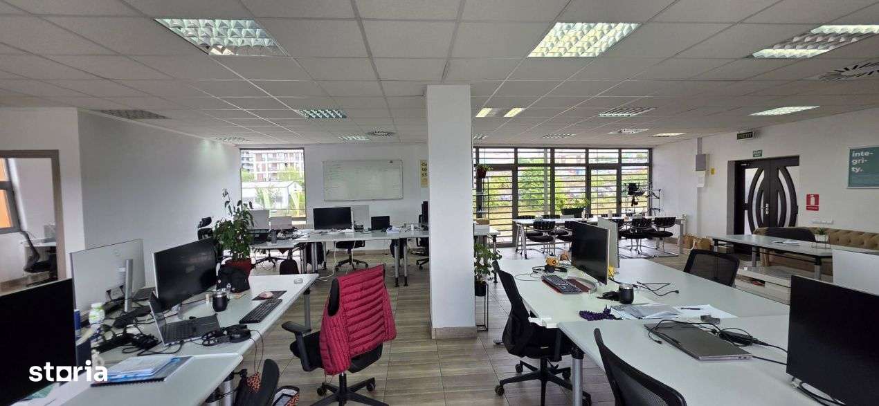 Vanzare spatiu birouri 135 mp, compartimentat, luminos, acces facil - Imagine principală: 4/6
