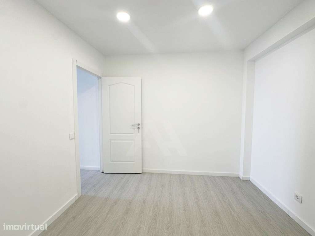 Apartamento T1 na Abrunheira com Água e Luz Incluídas - Grande imagem: 4/22
