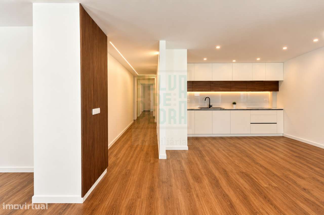 T2+1 Remodelado com 140m² em Paços de Ferreira-8