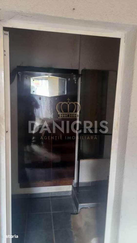 Centru, casa batraneasca, renovabila - Imagine principală: 2/16