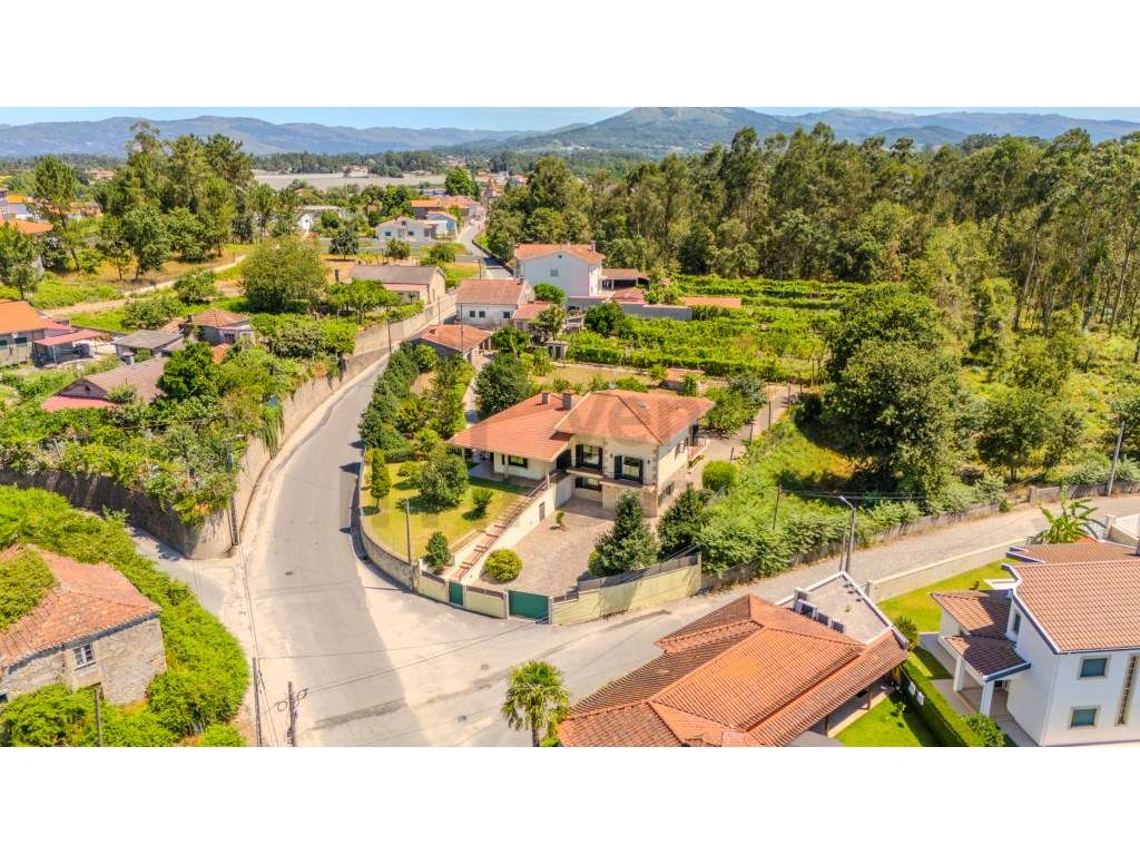 Vende-se Moradia Térrea - Lago - Braga-Amares - Grande imagem: 5/48