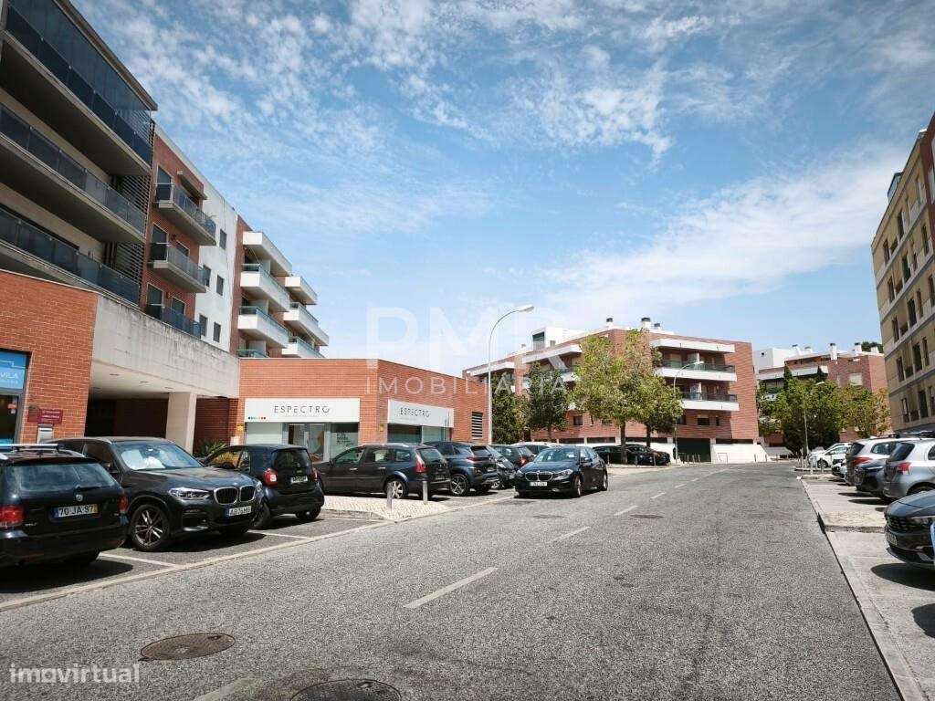Trespasse de Estabelecimento Comercial em Queijas-8