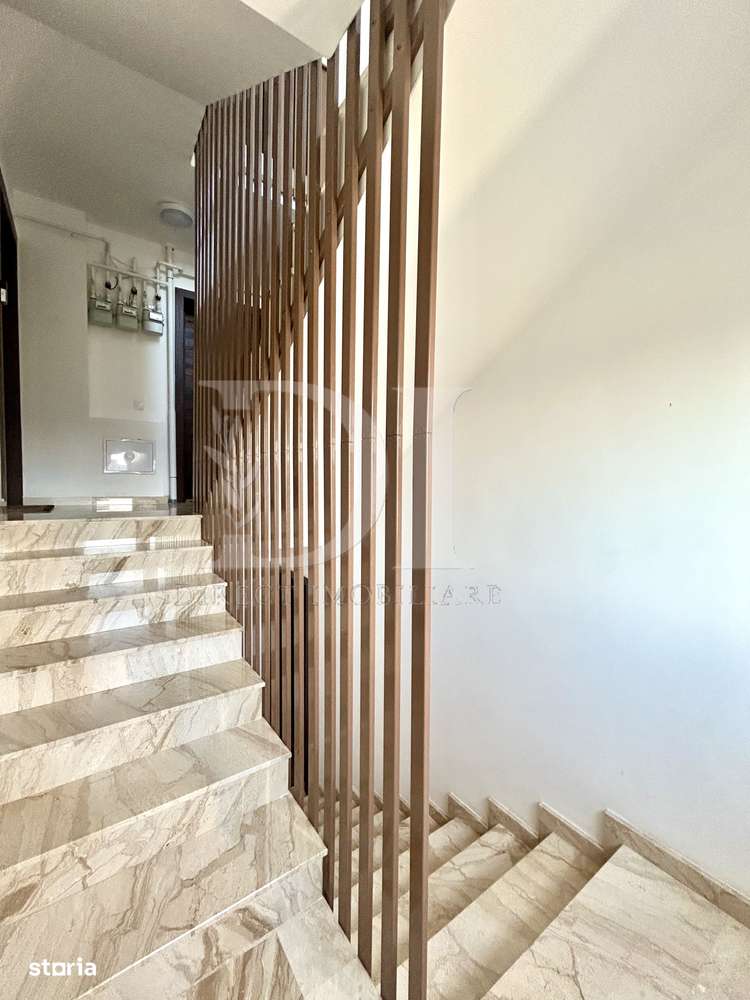 Apartament la cheie / etaj intermediar / Zona Vivo-15