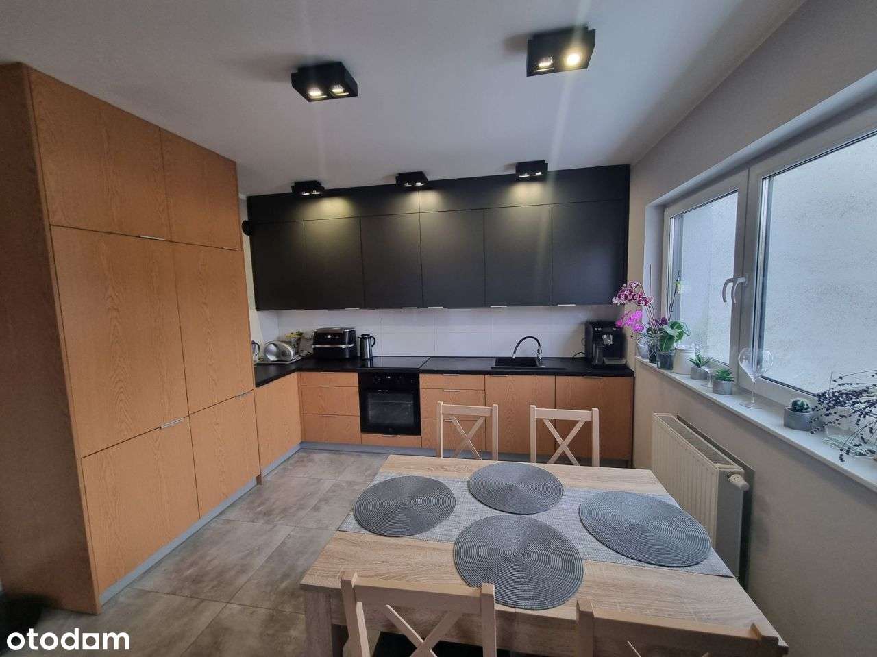 Umeblowany apartament z tarasem i parkingiem!-2