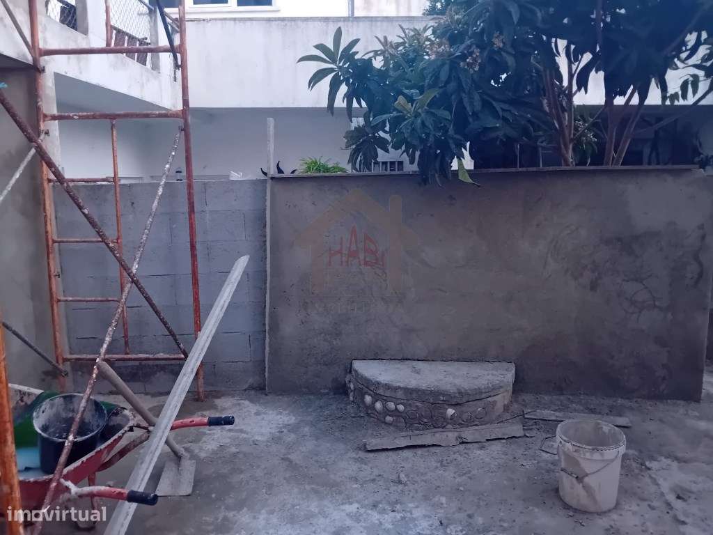 Excelente Andar Moradia ,Com Logradouro-19