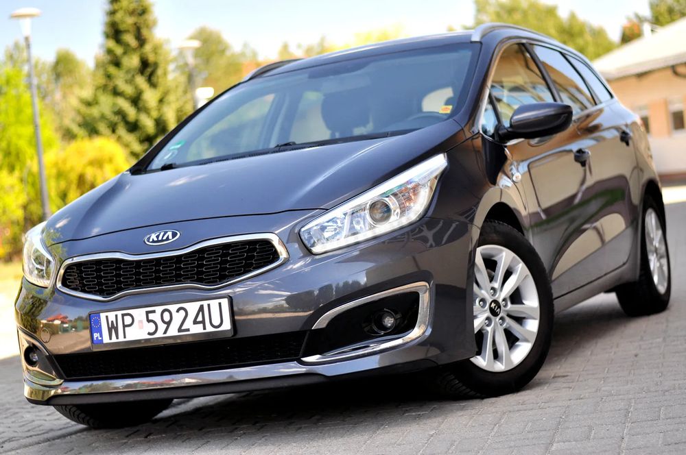 Kia Ceed II 1.4 CVVT Dream Team Edition 2016