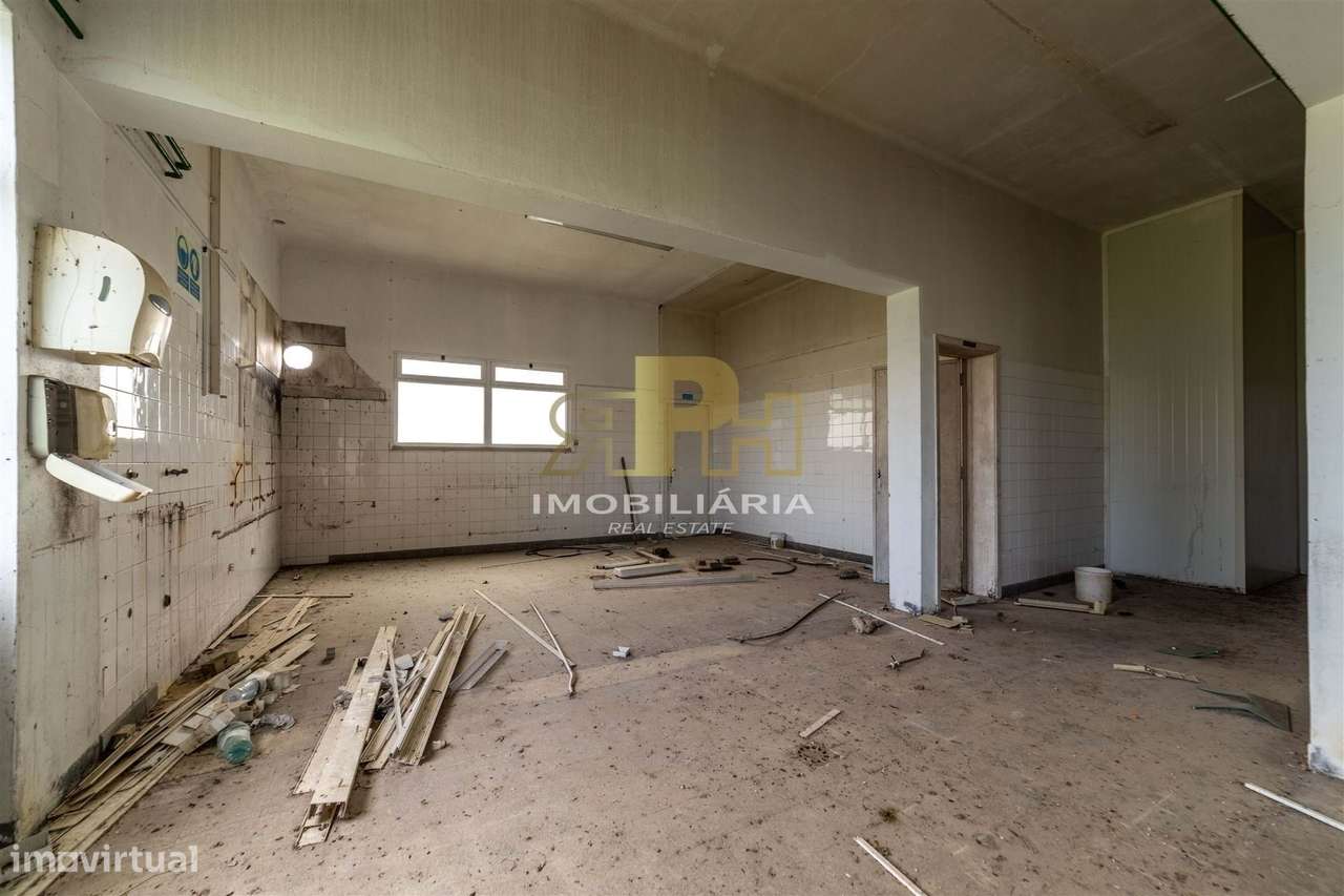 Armazém T6 Venda em Alcanhões,Santarém-32