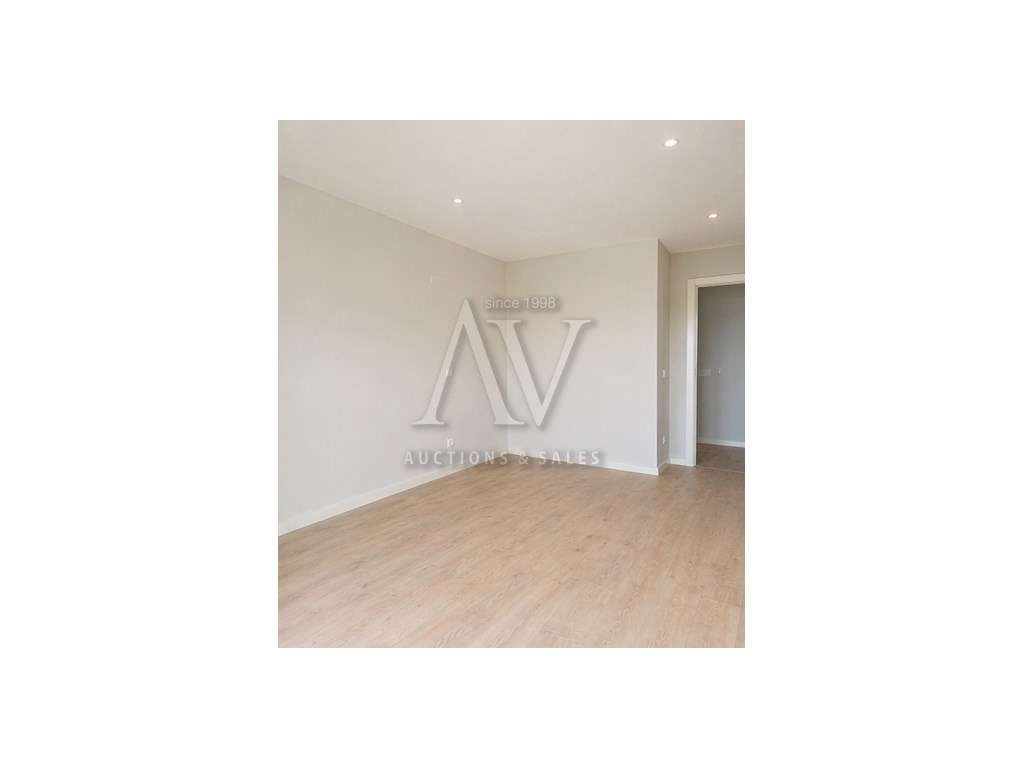 MORADIA V3+1 || Batalha || 294,50 m2 de construção-30