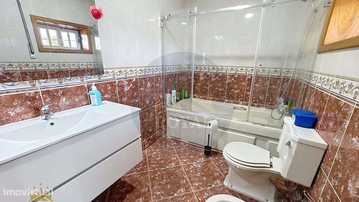 Moradia Isolada T4 em Arrifana –-28