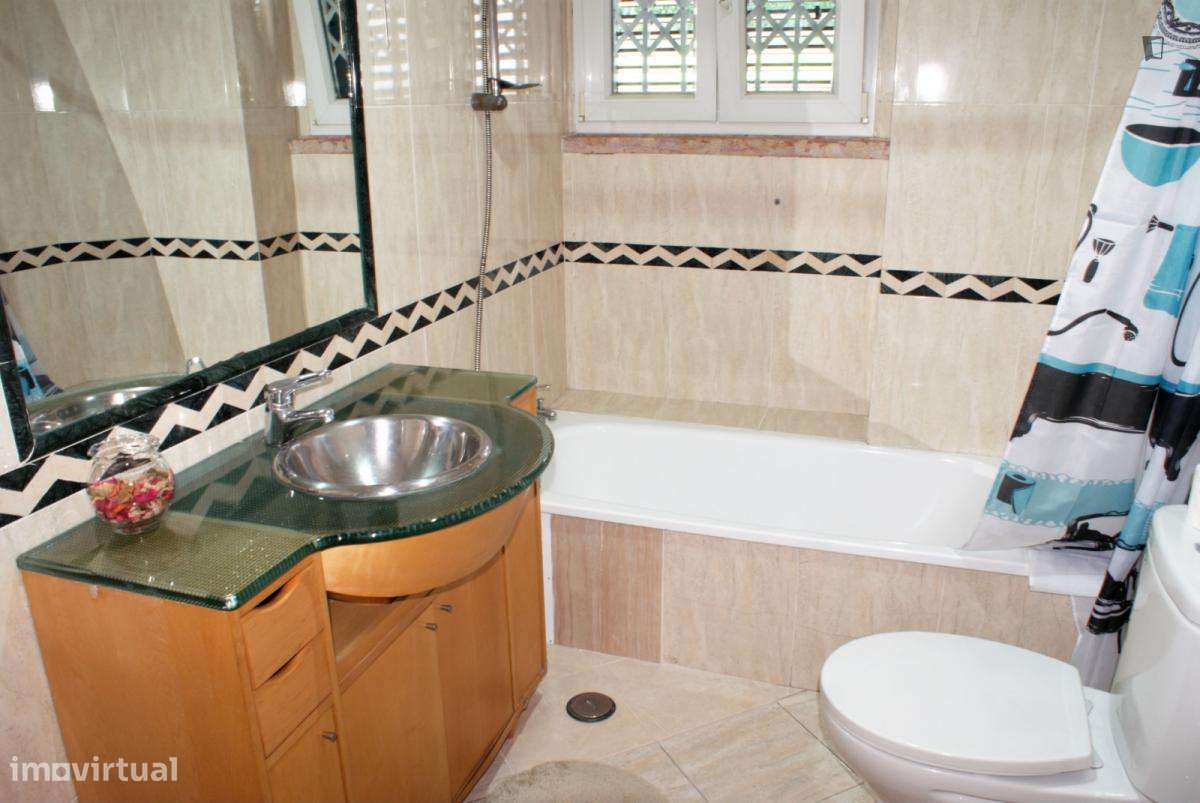 Quarto - localizado em Sete Rios Lisbon - Grande imagem: 4/19