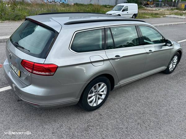 VW Passat Variant 2.0 TDi Confortline - 27