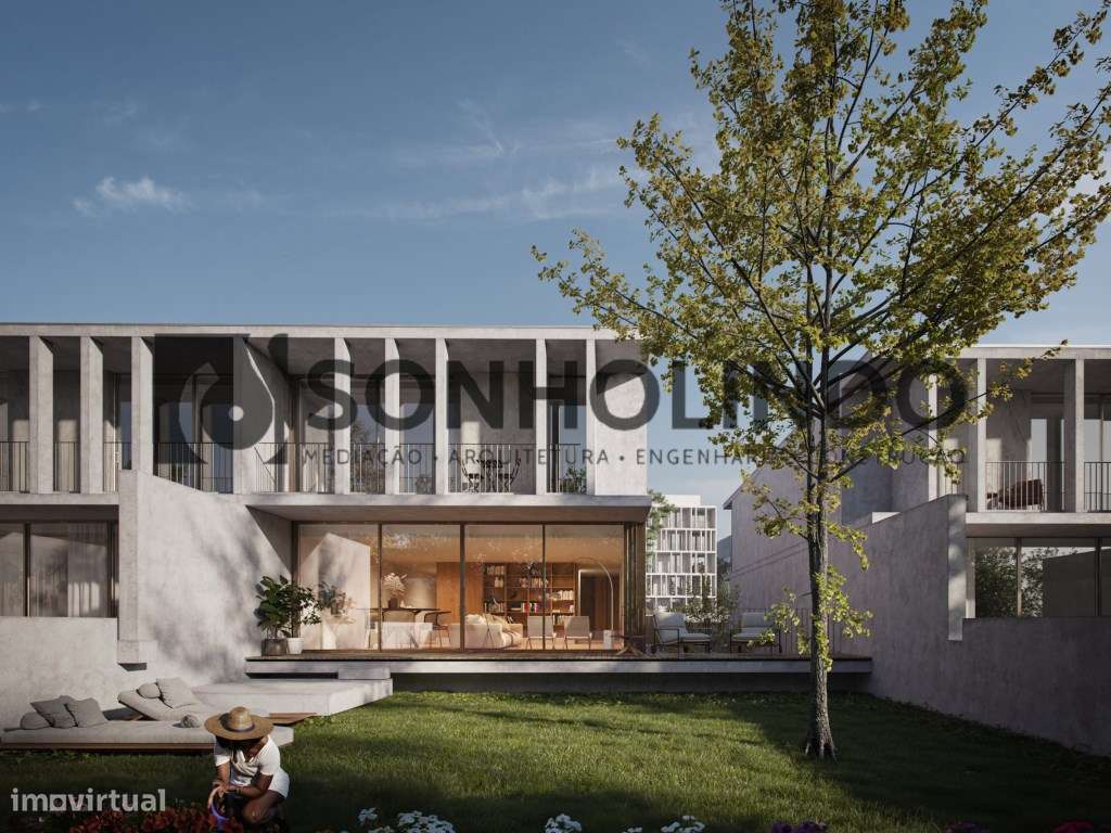 Moradia T3 nova de 3 frentes, próximo à praia de Miramar, a apenas ...-0