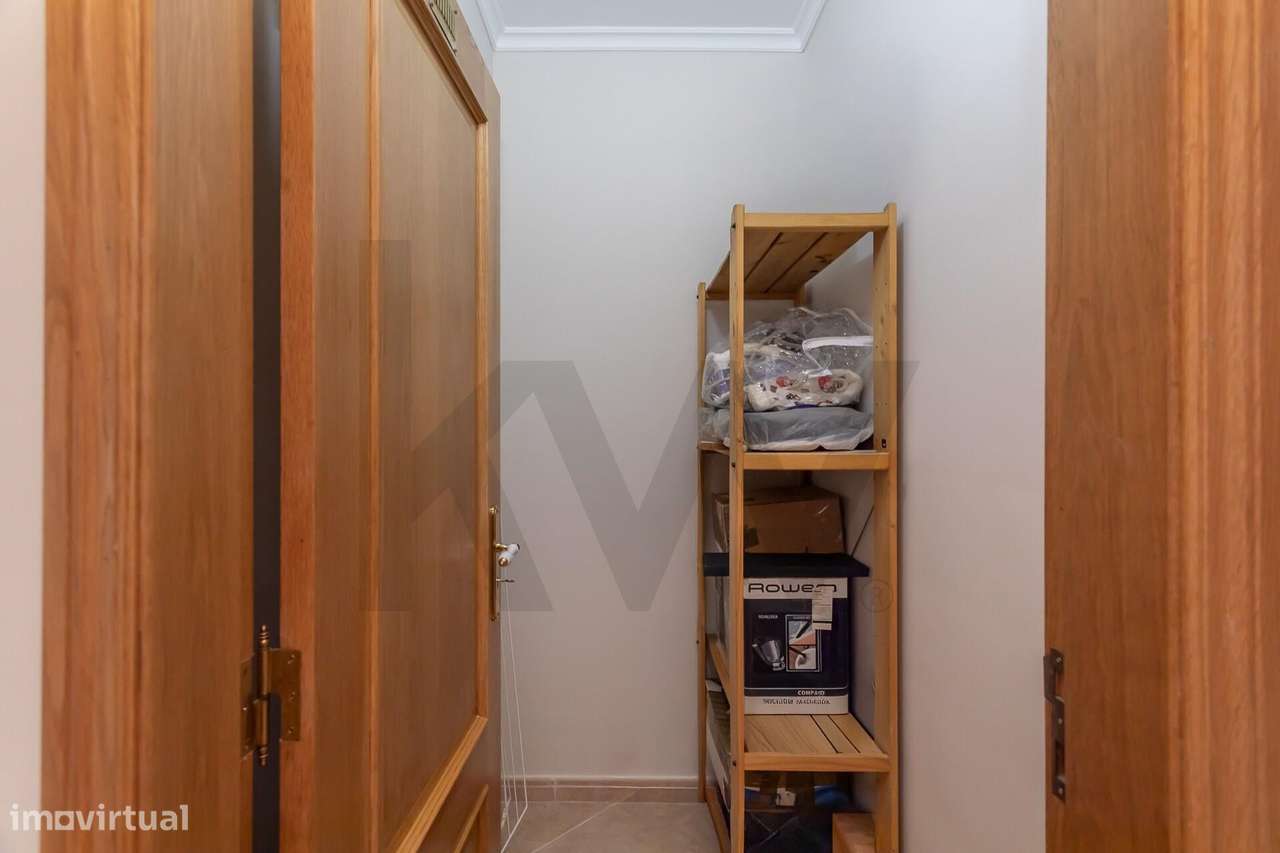 Apartamento T2 Espaçoso com Garagem e Arrecadação – Quinta das Amoreir-20