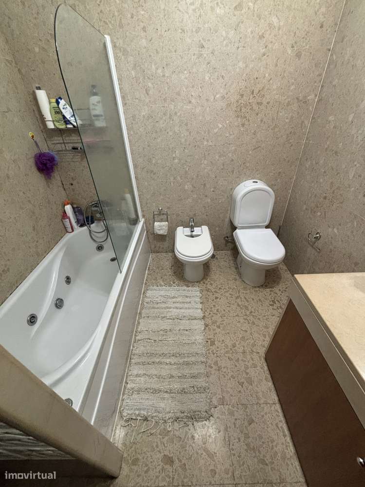 Apartamento T4 à venda no centro do Montijo-12