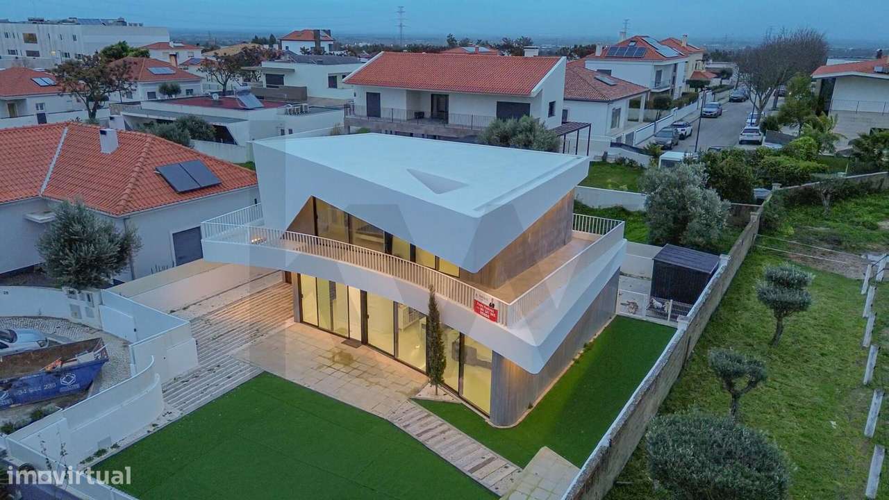 Moradia T3+1 - Palmela - junto ao Colégio St Peters School - Grande imagem: 2/60