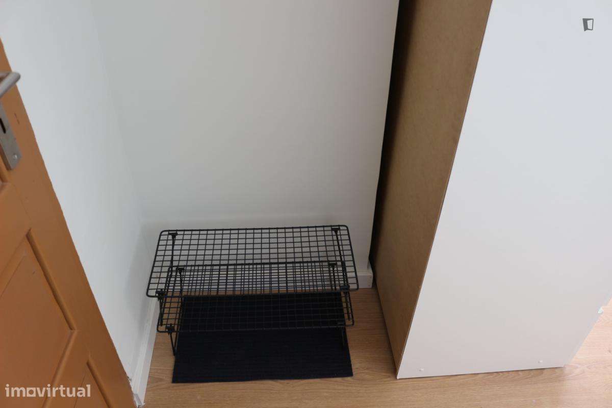 Quarto - localizado em Paranhos Porto - Grande imagem: 5/8