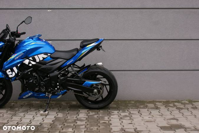 Suzuki GSX - 8