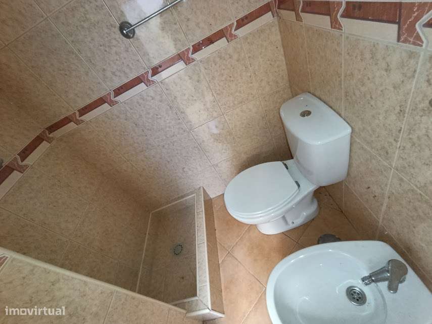Moradia T4 p/remodelar, Póvoa, Figueira de Lorvão, a 20 km de Coimbra-39