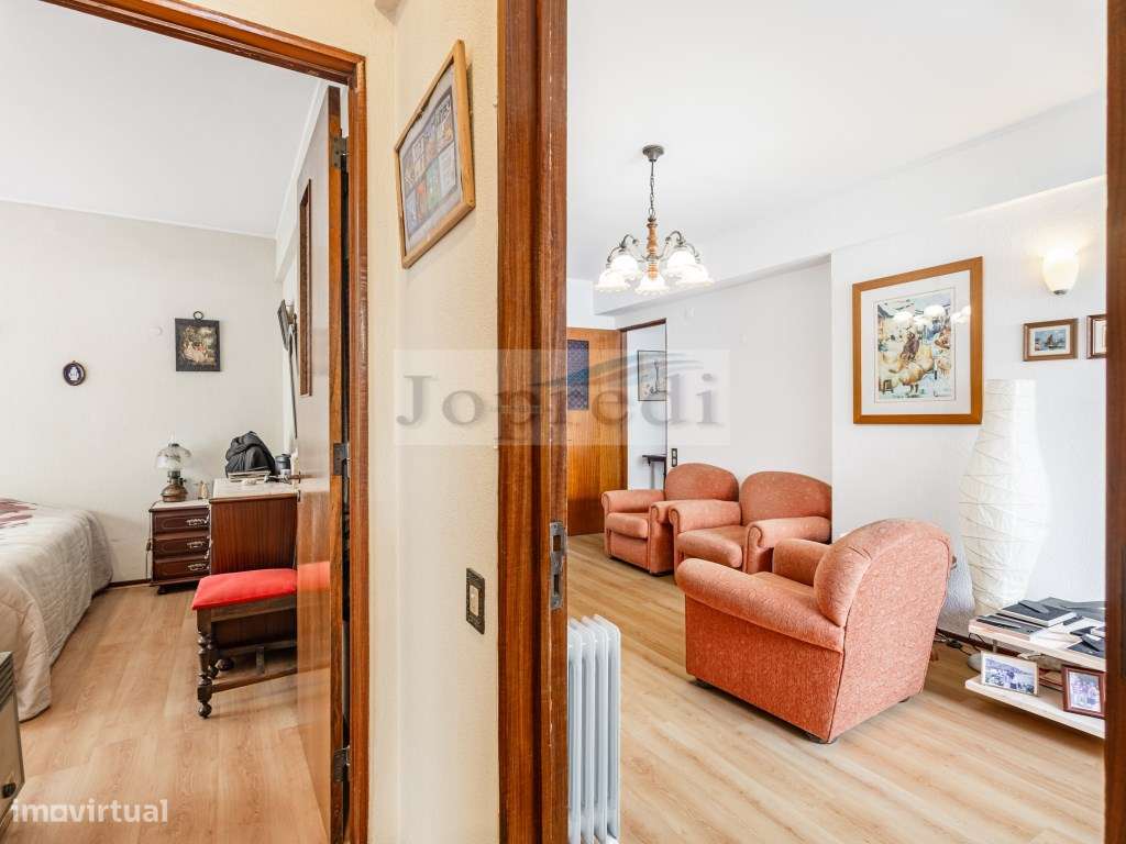 T2 + 5 Duplex Centro de Carcavelos-10