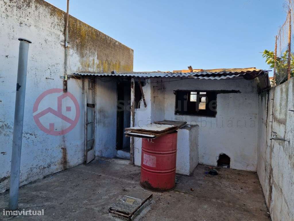 Moradia T2 com sótão e terraço - Grande imagem: 5/25