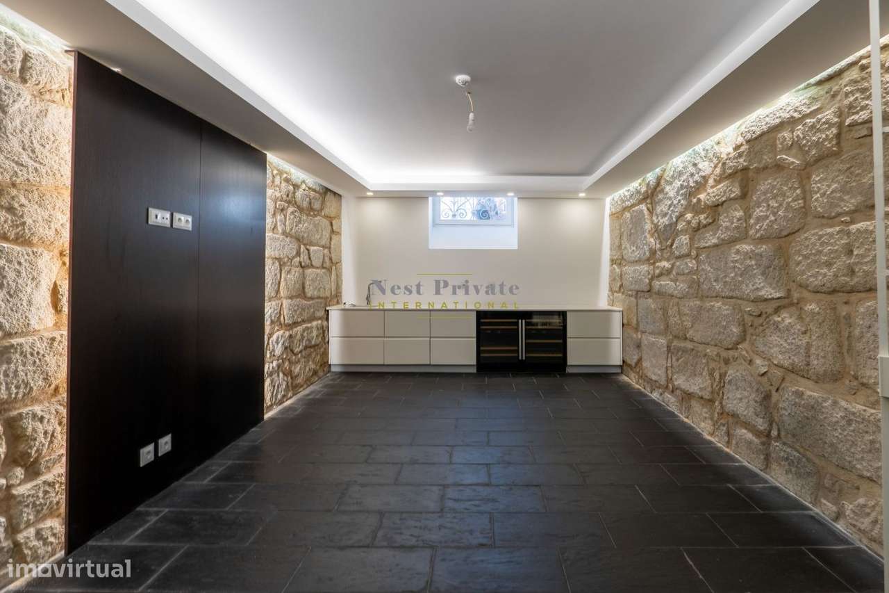 Palacete à venda na Rua de Álvares Cabral-55