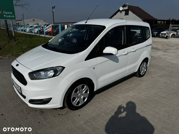 Ford Tourneo Courier 1.5 TDCi Titanium - 2