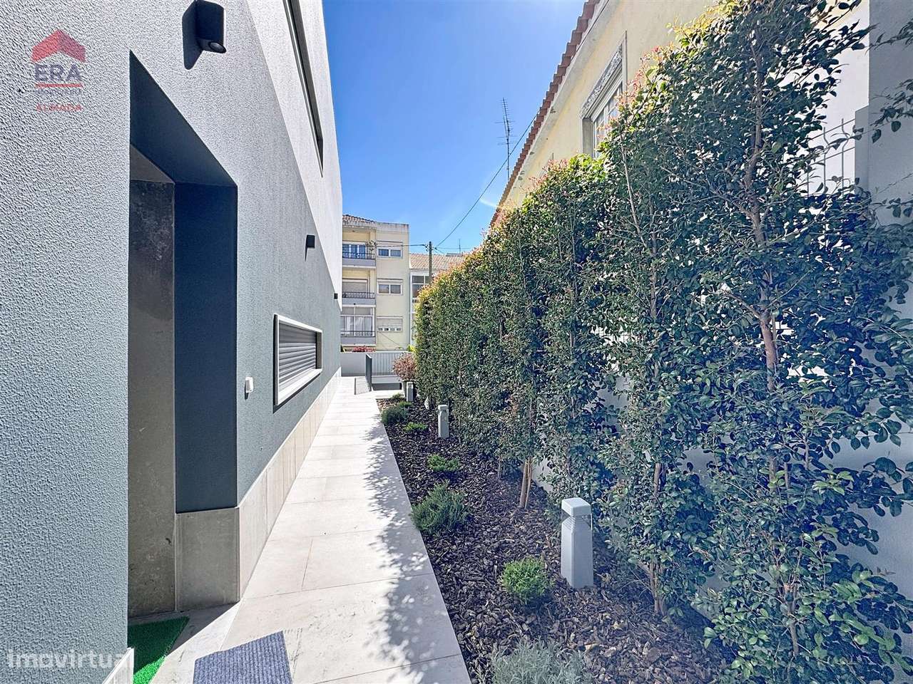 Moradia T5 em Almada, 5 suites Garagem Arrecadação - Grande imagem: 5/44