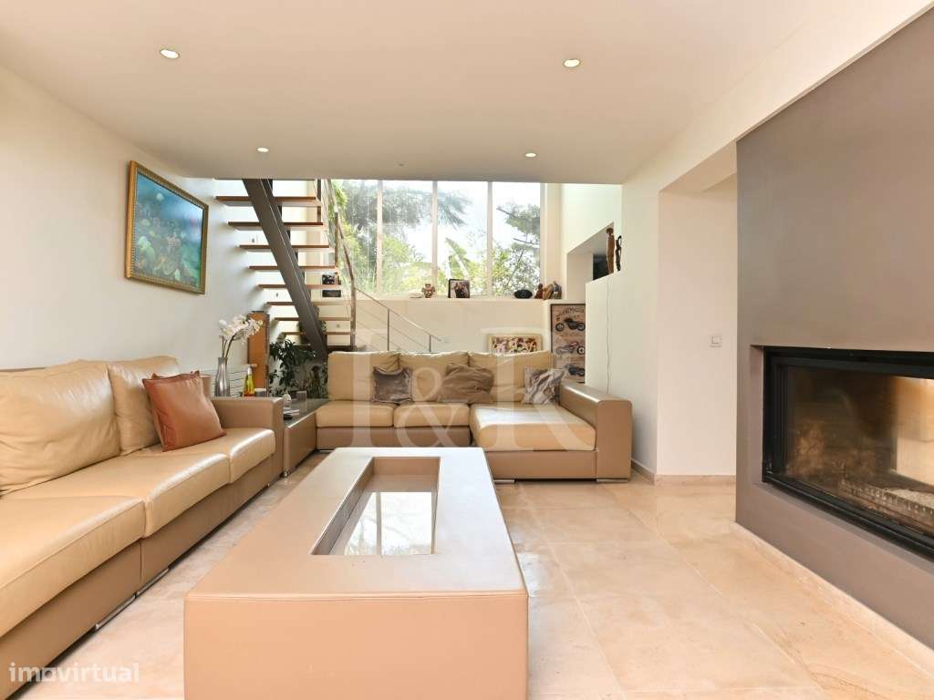 Moradia T6 com jardim, piscina e vista rio no Restelo, Lisboa-43