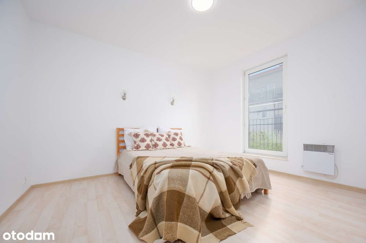 Przestronne 3 pokojowe mieszkanie na sprzedaż-8