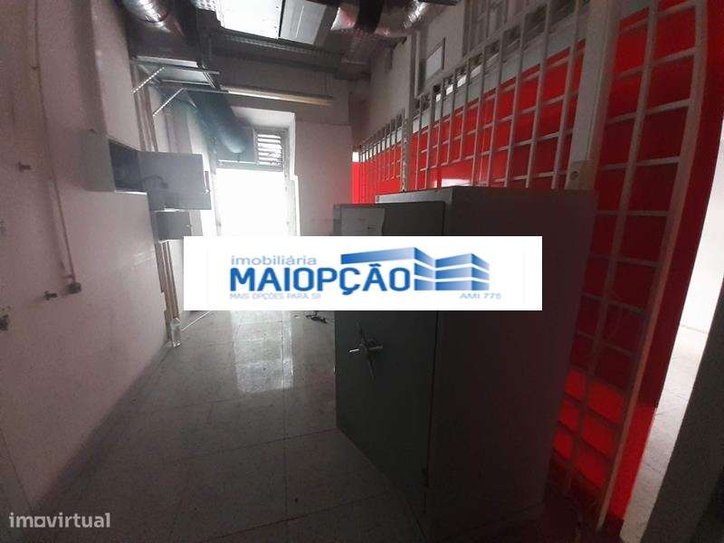 Loja junto ao Parque Eduardo VII - Grande imagem: 5/11