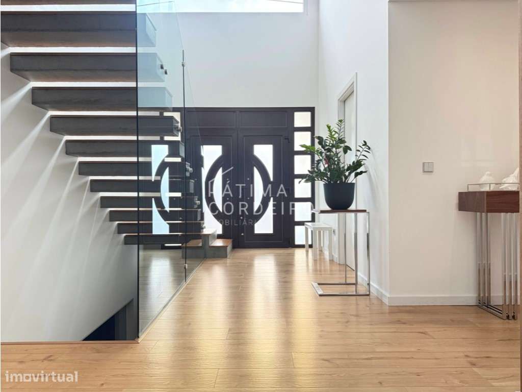 Fantástica Moradia T4+1 Quinta do Anjo/Auto Europa-21