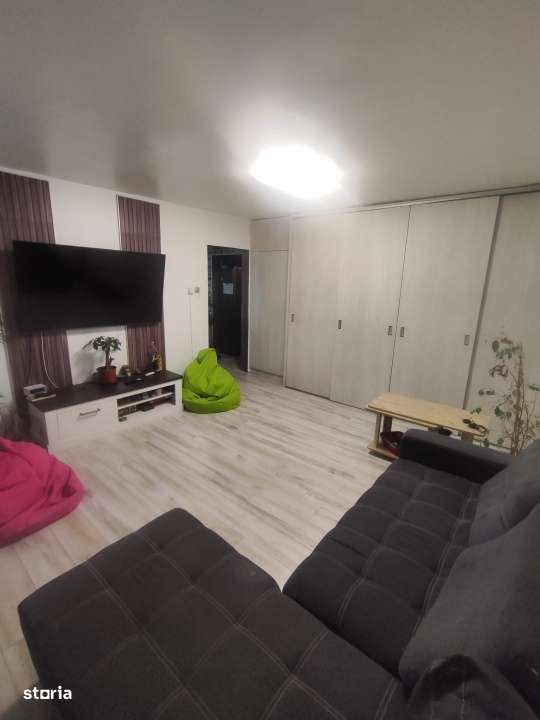 Apartament de 3 camere, decomandat, 67 mp., zona Micro 3 - Imagine principală: 4/9