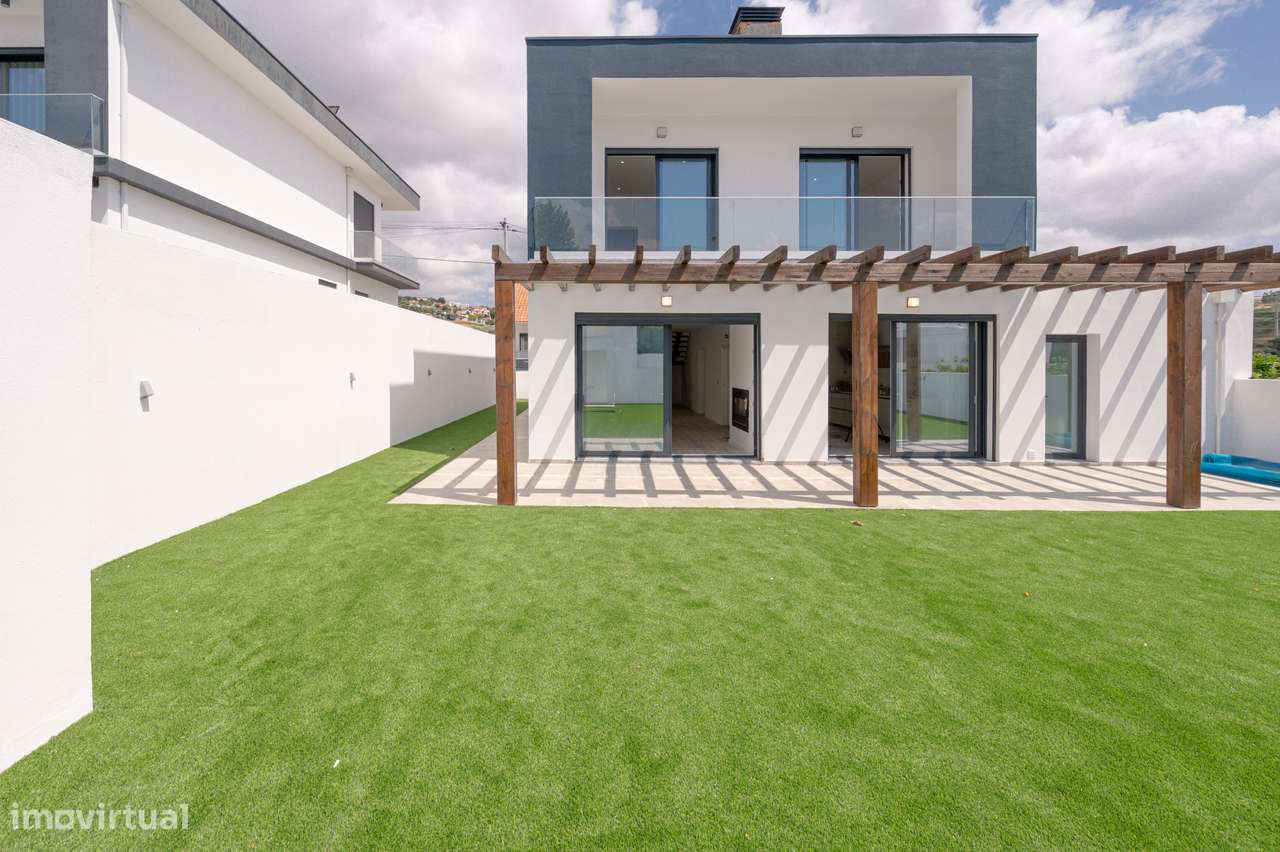 Moradia independente T4+1 nova c/piscina a 20 minutos Lisboa - Grande imagem: 4/43