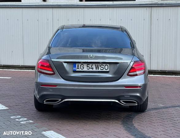 Mercedes-Benz E 220 d 4Matic T 9G-TRONIC AMG Line - 7