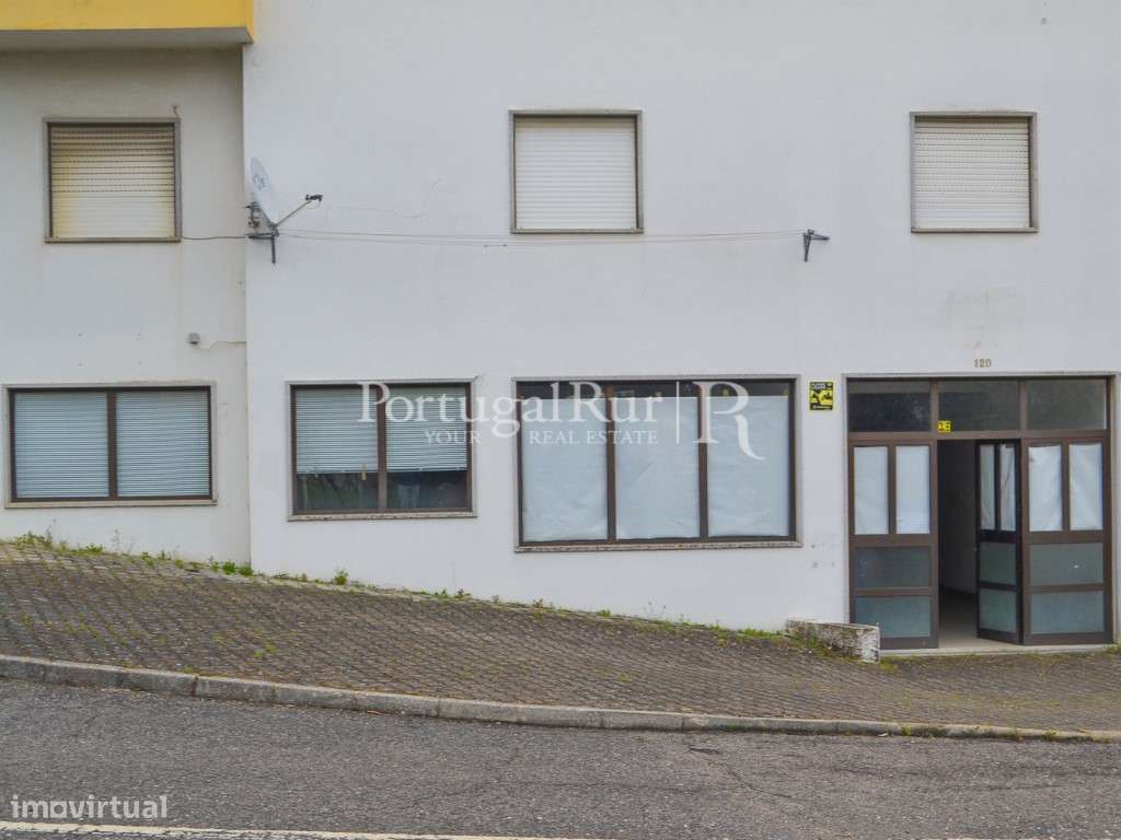 Espaço comercial com 142 m2 em Proença-a-Nova - Grande imagem: 2/18