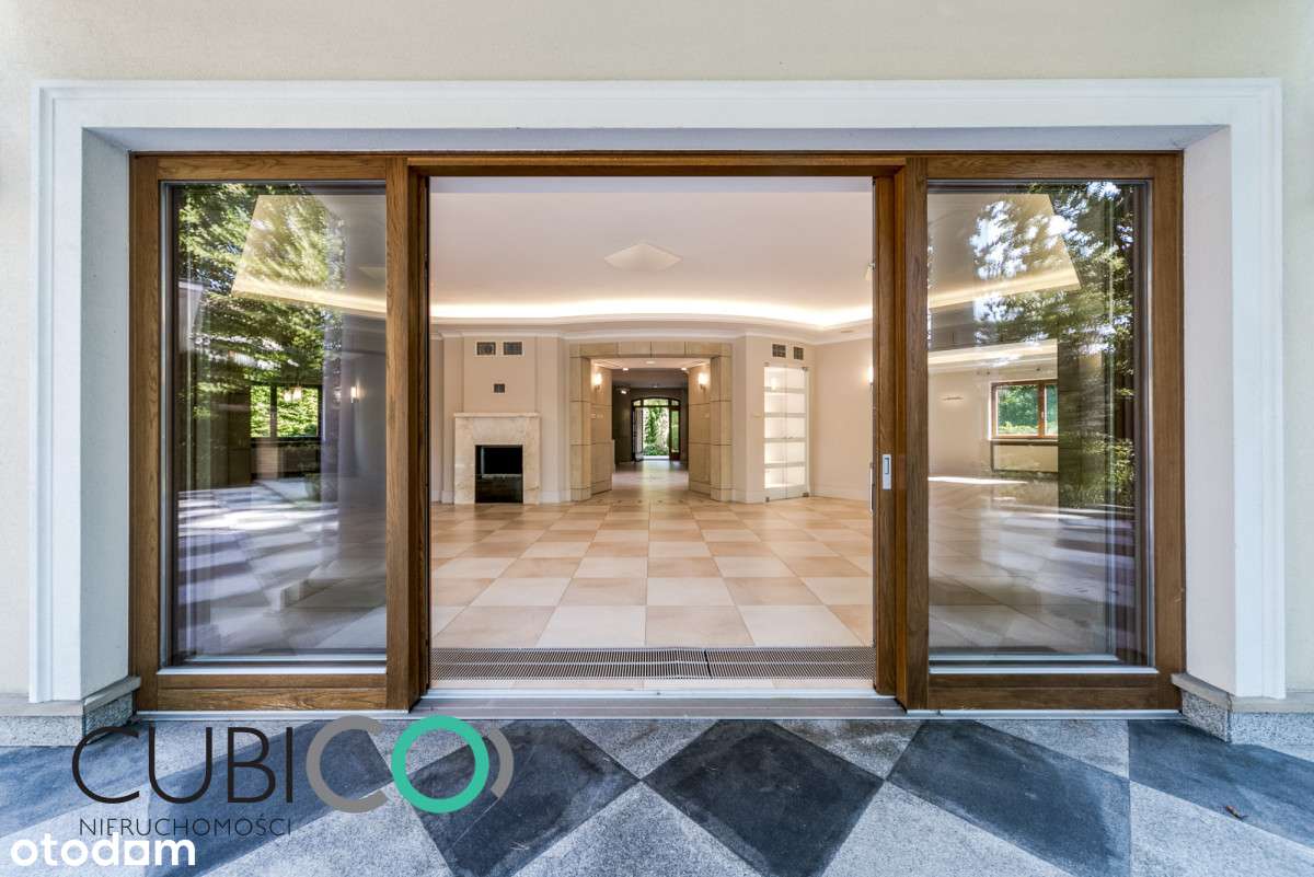 Luksusowa i funkcjonalna rezydencja z basenem - Pełny obrazek: 4/20