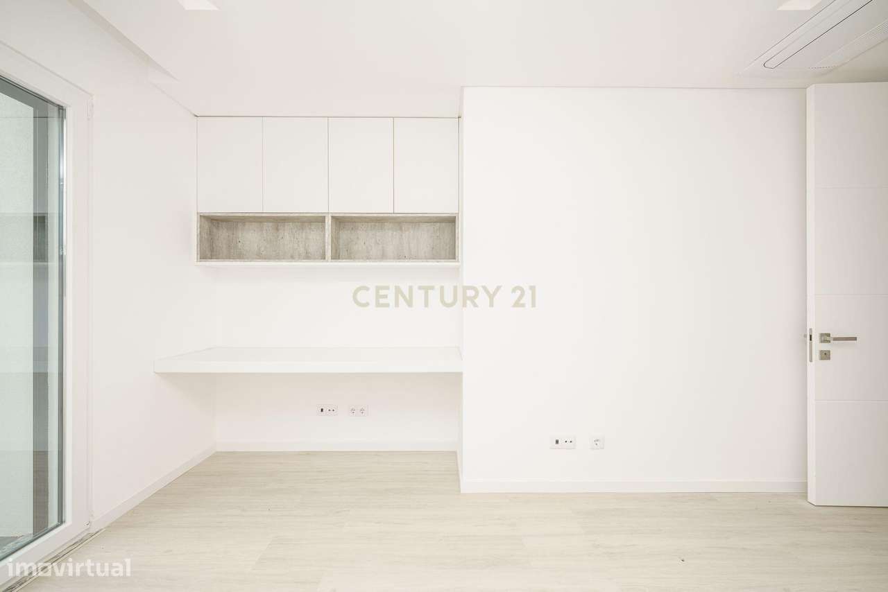 Moradia T3 Térrea a estrear com piscina e vista Serra-Setúbal-31