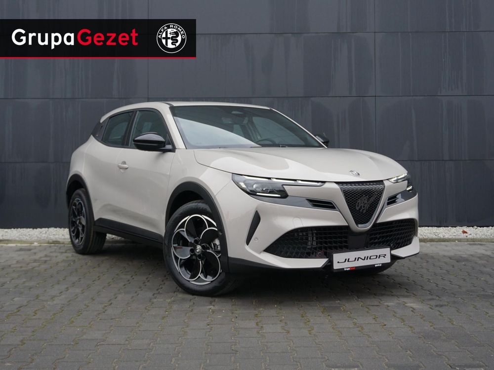 Alfa Romeo Junior 2025