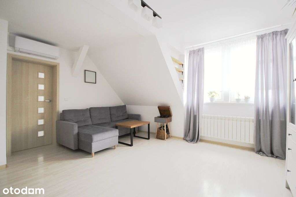 Wspaniałe i przestronne mieszkanie w kamienicy-0