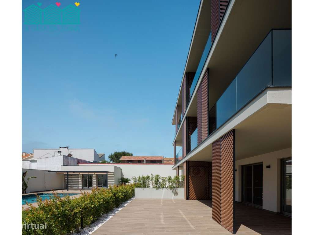 Apartamento T2 com Terraço na Praia da Barra-21
