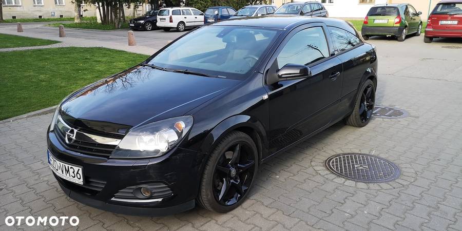 Opel Astra III GTC 1.9 CDTI Sport - 1