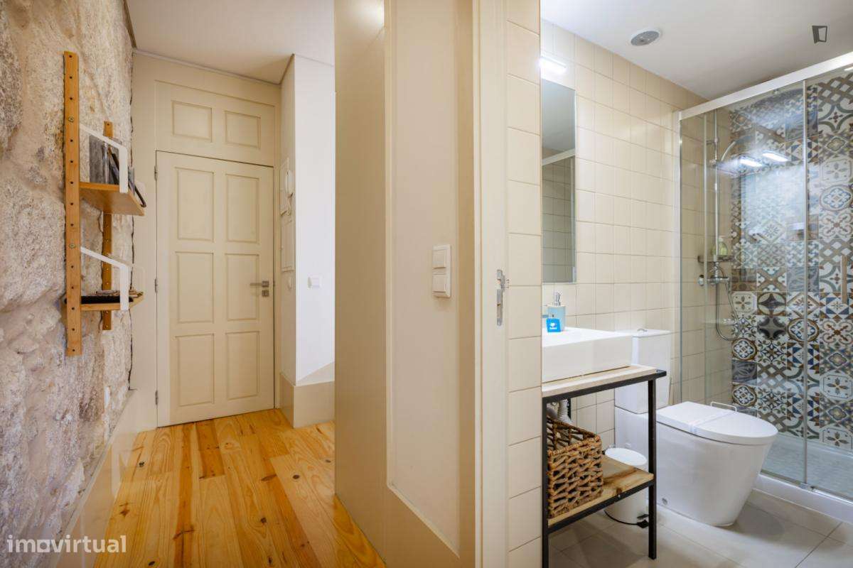 Apartamento com 1 quartos - localizado em Santo Ildefonso Porto - Grande imagem: 2/6