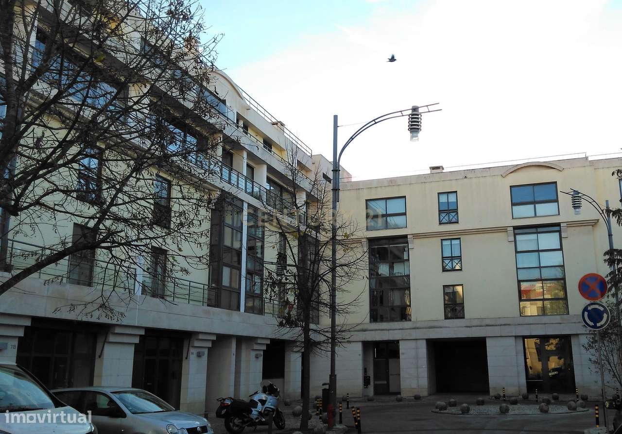 Lugar de estacionamento em Campolide - Arrendamento - Grande imagem: 2/8